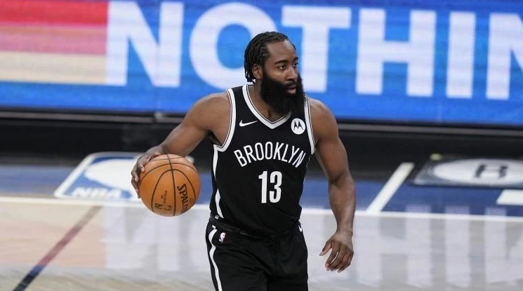 全场瞩目的 全场瞩目的