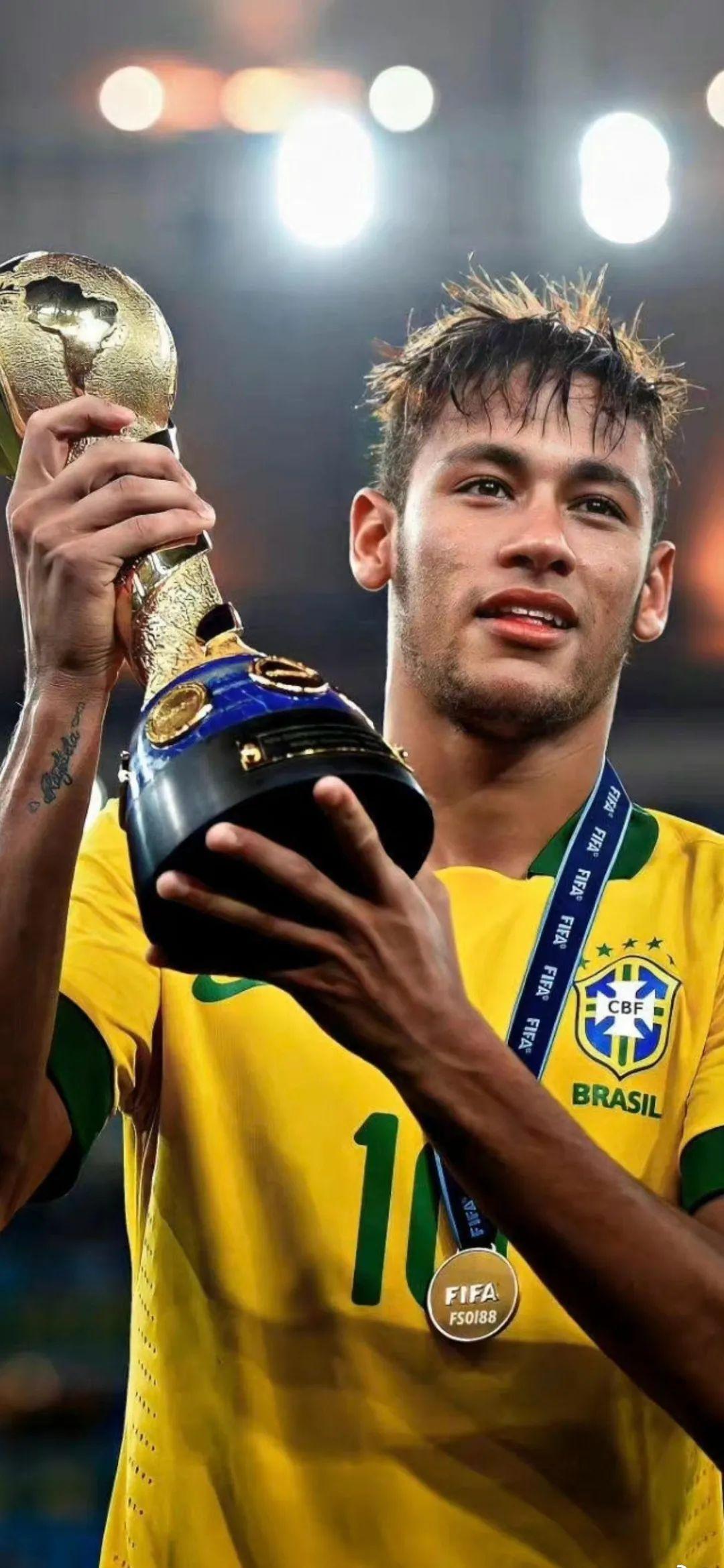 随着中国足 随着中国足