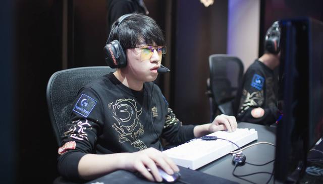 萨吉尔寄予 萨吉尔寄予