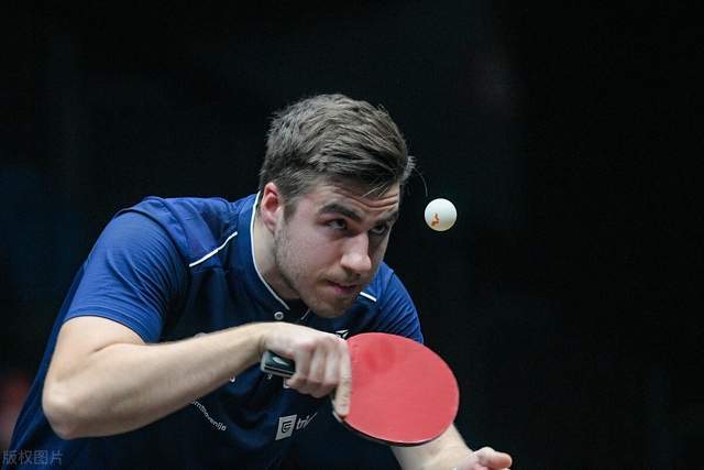 犀利的发球 犀利的发球