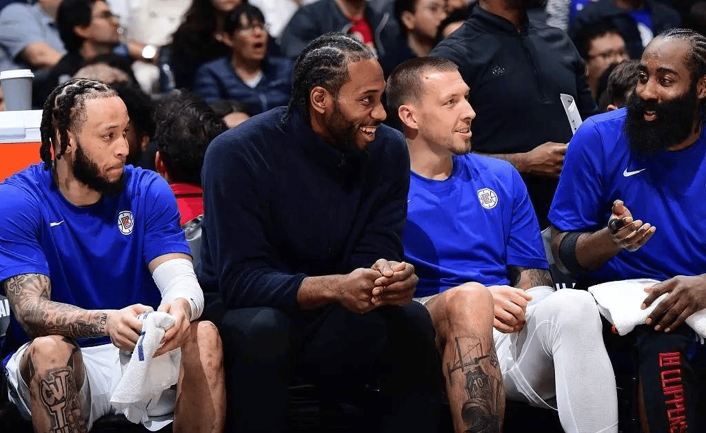 虎巨大战 虎巨大战